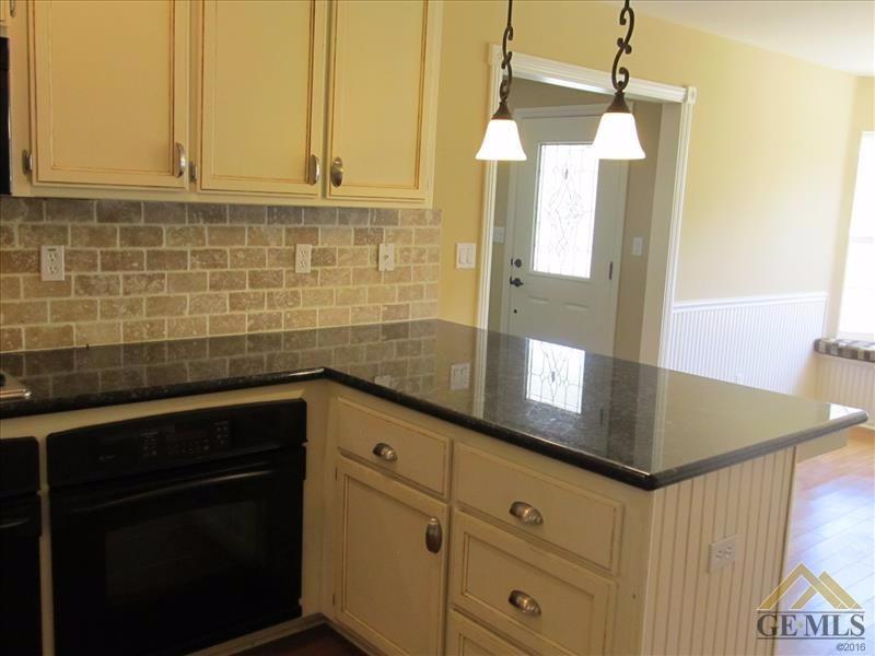 28621 Hawaii Ct, Tehachapi, CA 93561 photo 8