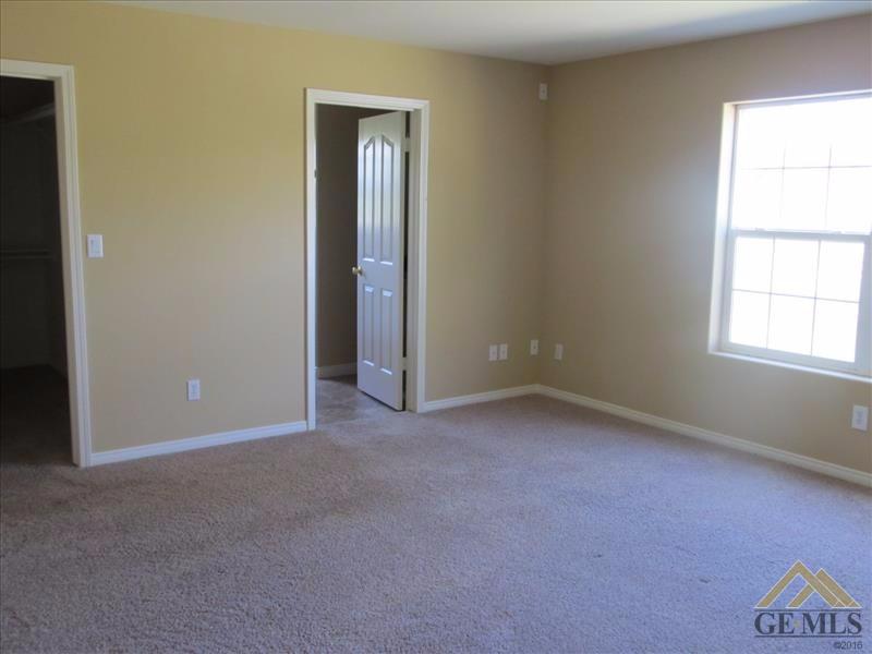 28621 Hawaii Ct, Tehachapi, CA 93561 photo 10