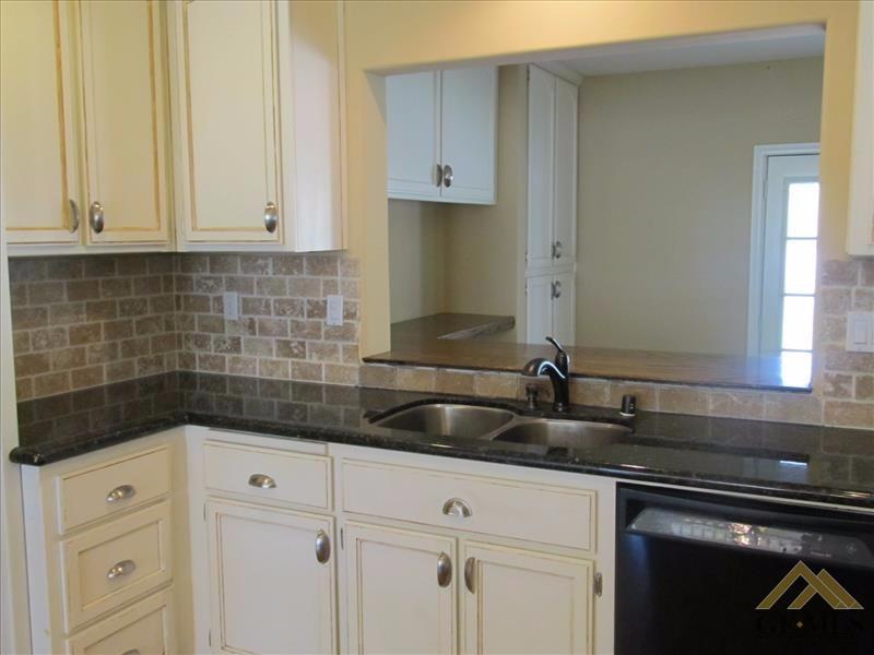 28621 Hawaii Ct, Tehachapi, CA 93561 photo 7