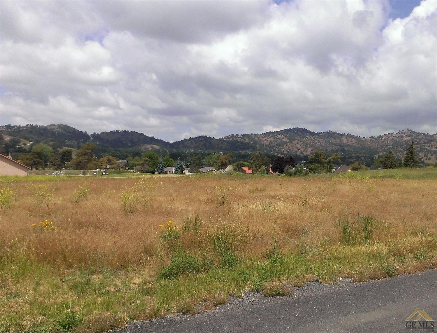 18141 Santa Anita St, Tehachapi, CA 93561 photo 1