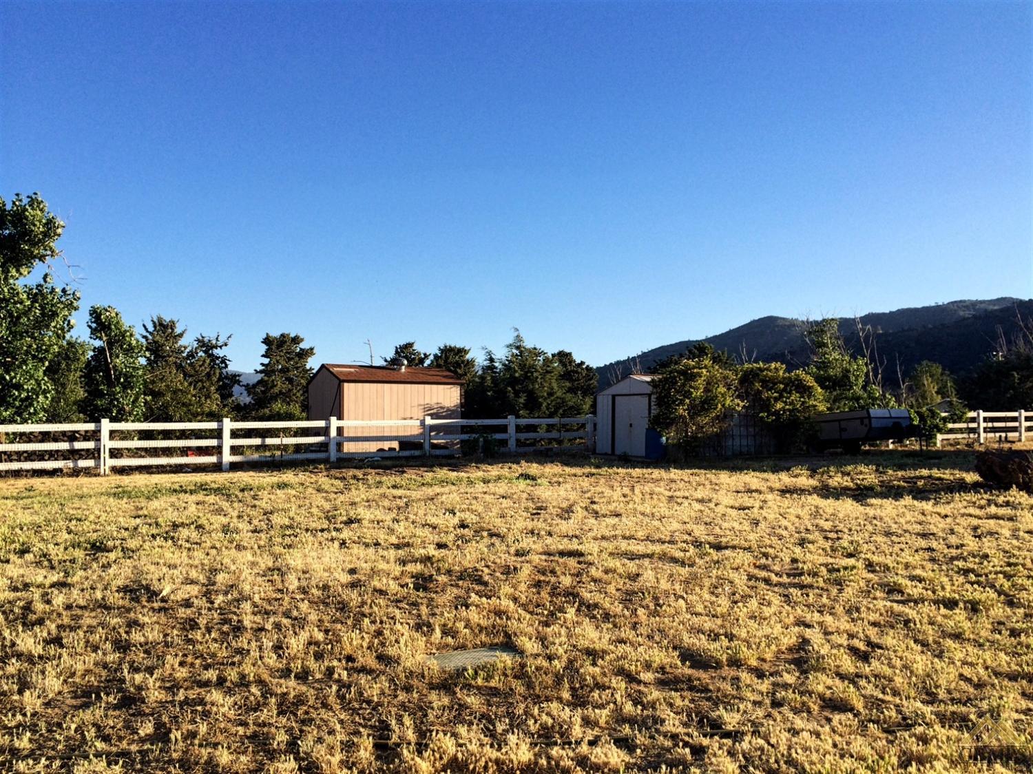 20918 Oak Knoll Dr, Tehachapi, CA 93561 photo 3