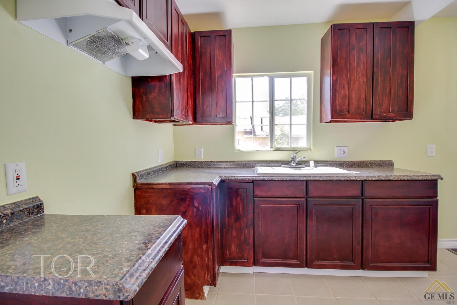 1007 Mccurdy Dr, Bakersfield, CA 93306 photo 8