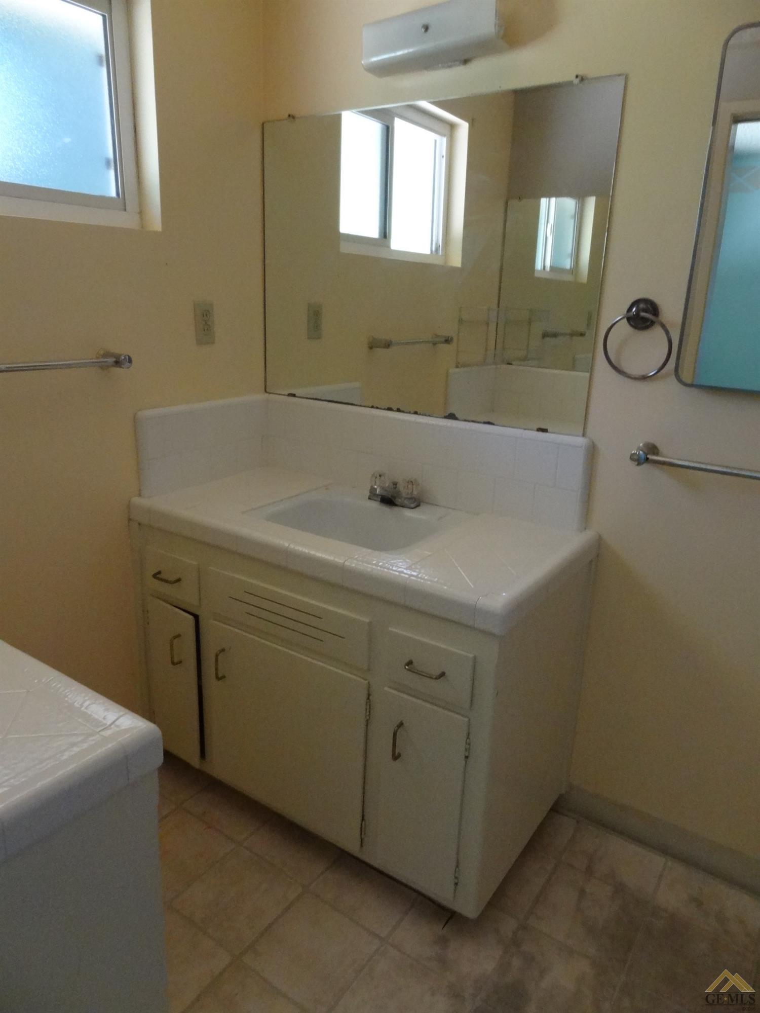5718 5718 Rexroth Ave, Bakersfield, CA 93306 photo 16