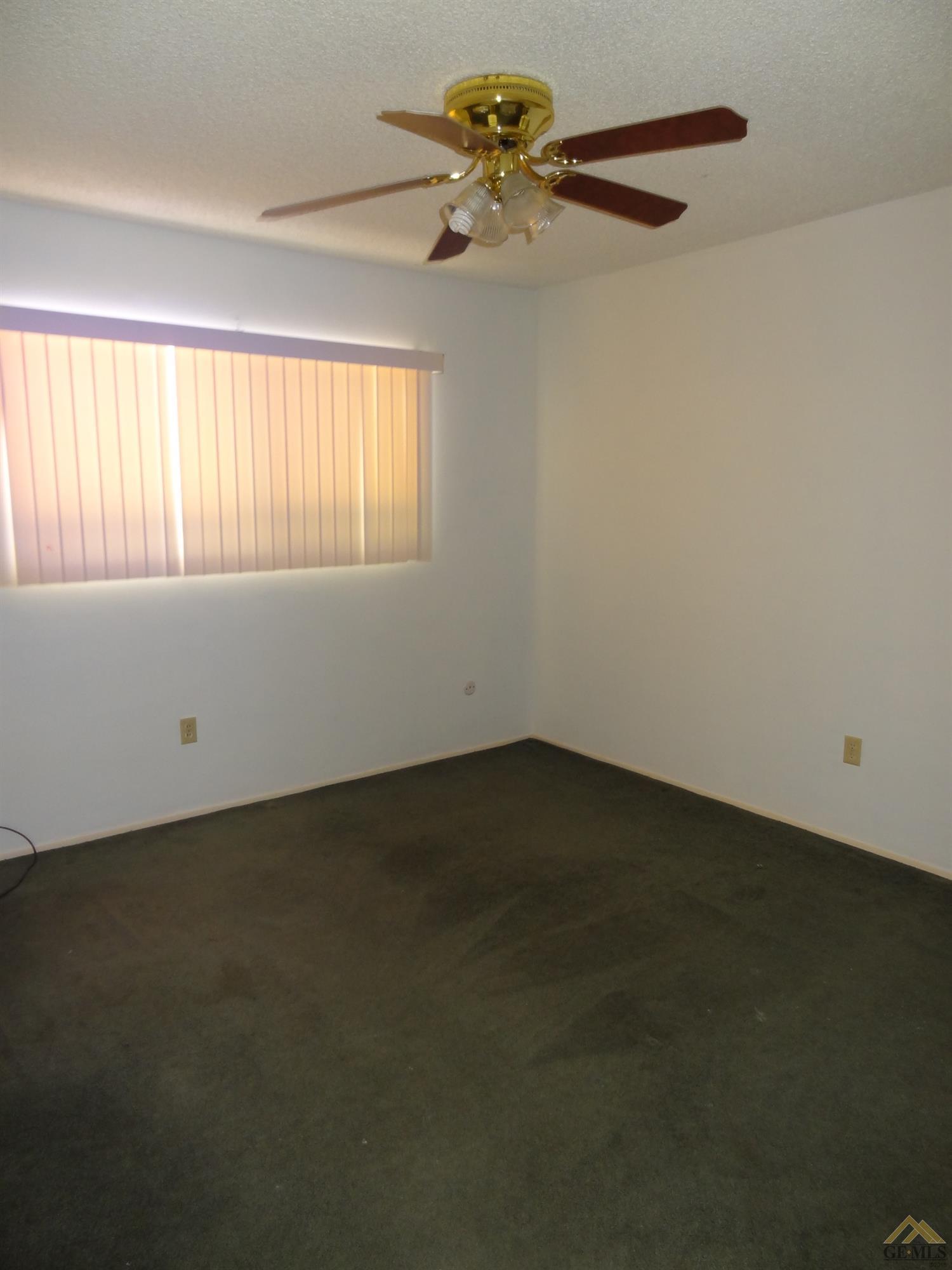 5718 5718 Rexroth Ave, Bakersfield, CA 93306 photo 7