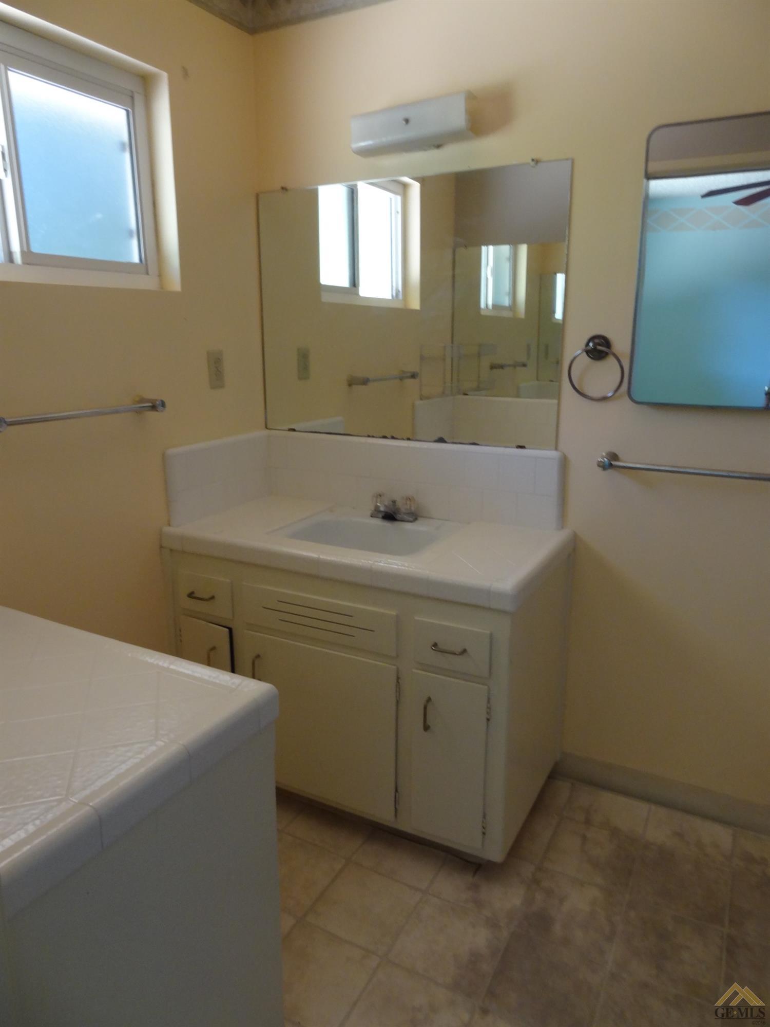 5718 5718 Rexroth Ave, Bakersfield, CA 93306 photo 14