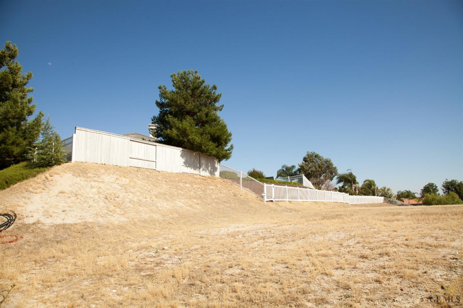 13701 Raphael Ave, Bakersfield, CA 93306 photo 5