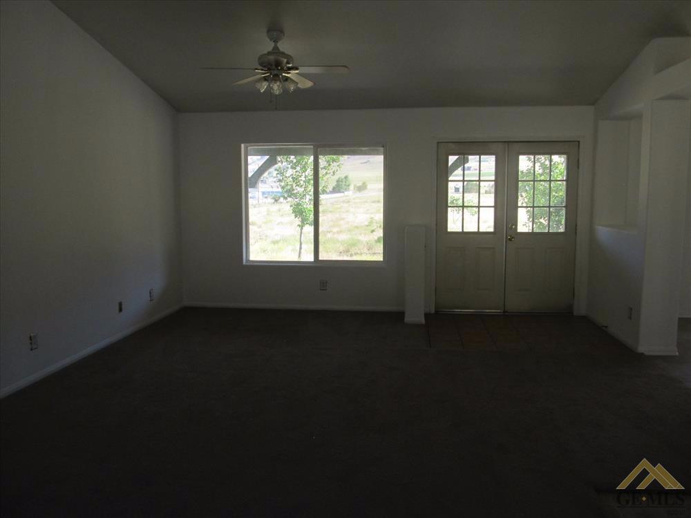 24588 Haven Ln, Tehachapi, CA 93561 photo 4