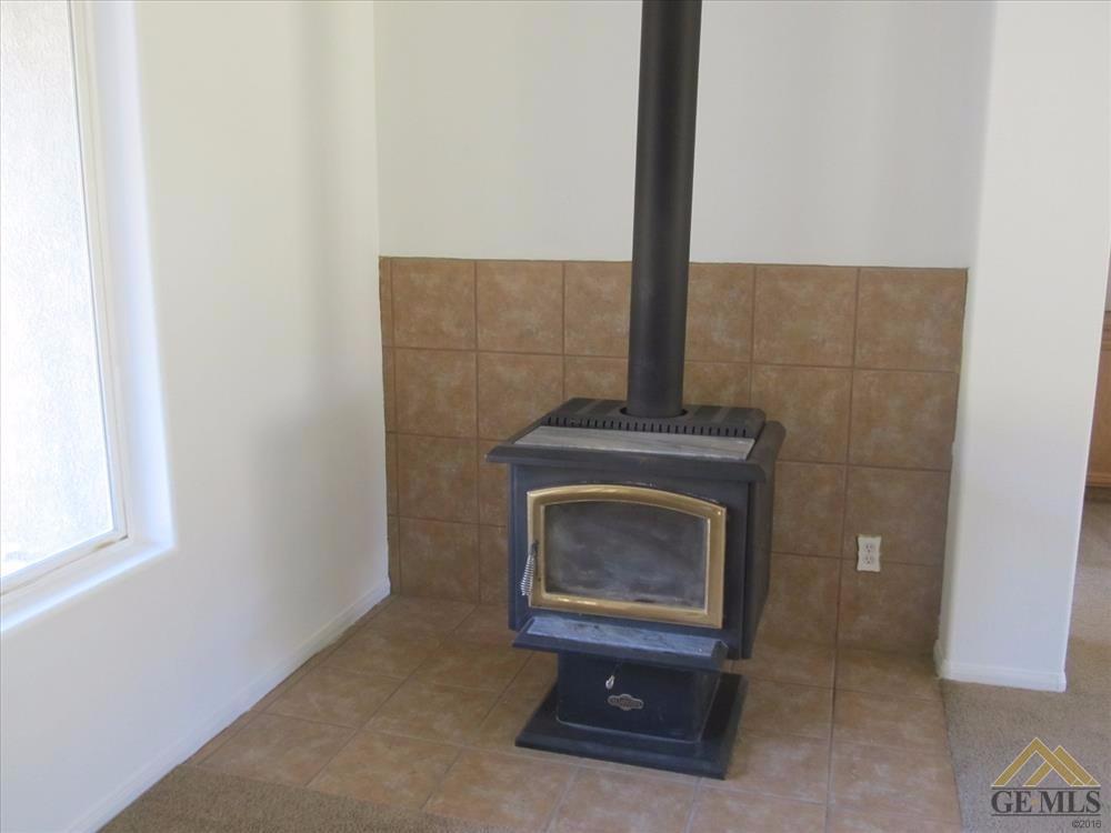 24588 Haven Ln, Tehachapi, CA 93561 photo 5
