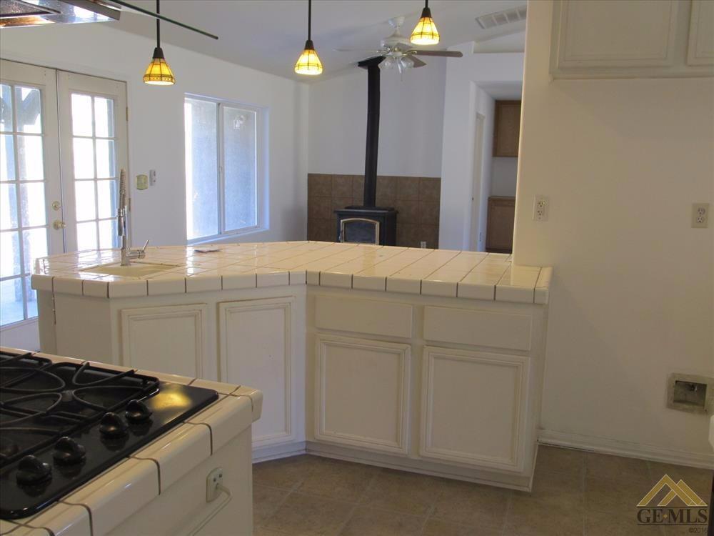 24588 Haven Ln, Tehachapi, CA 93561 photo 10
