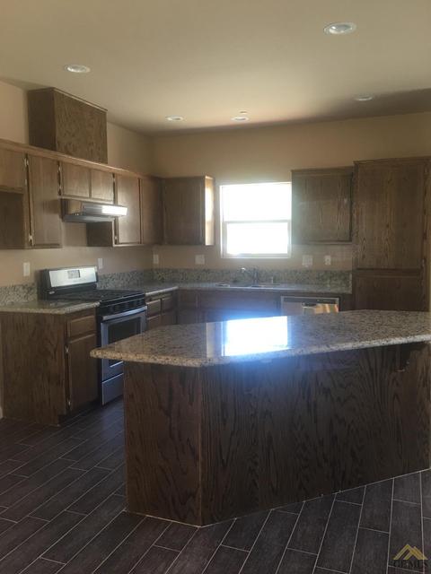 2210 Lewis Puller Dr, Bakersfield, CA 93301 photo 12