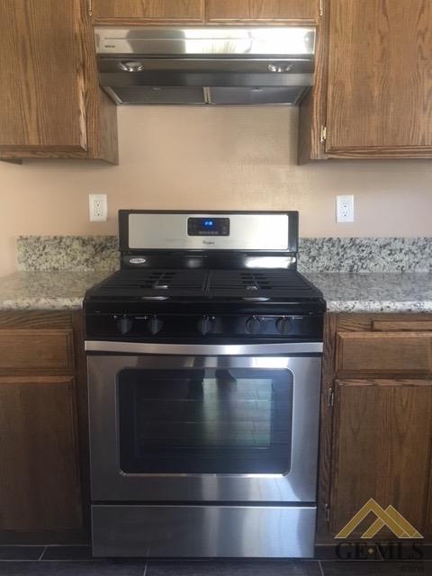 2210 Lewis Puller Dr, Bakersfield, CA 93301 photo 7