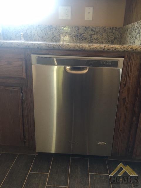 2210 Lewis Puller Dr, Bakersfield, CA 93301 photo 8
