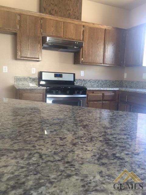 2210 Lewis Puller Dr, Bakersfield, CA 93301 photo 6