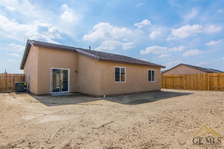 9136 Eucalyptus Dr, Bakersfield, CA 93306 photo 13