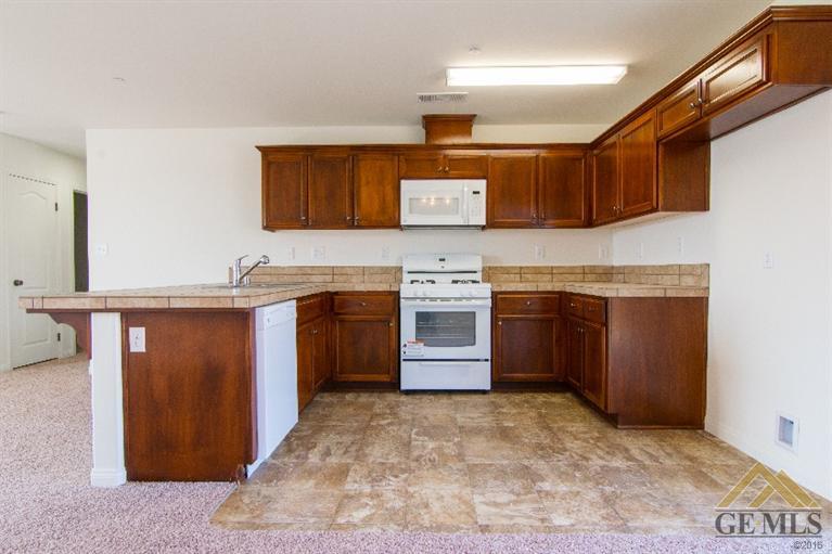 9136 Eucalyptus Dr, Bakersfield, CA 93306 photo 6