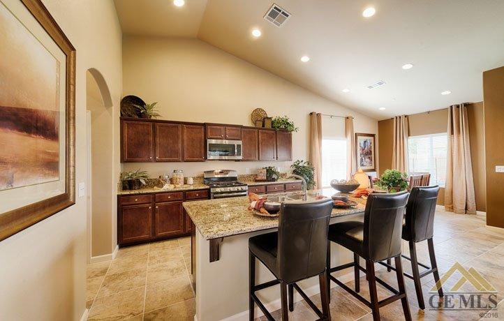 6304 Thorton Ave, Bakersfield, CA 93313 photo 6