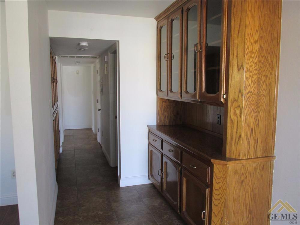 21691 Brook Dr, Tehachapi, CA 93561 photo 2