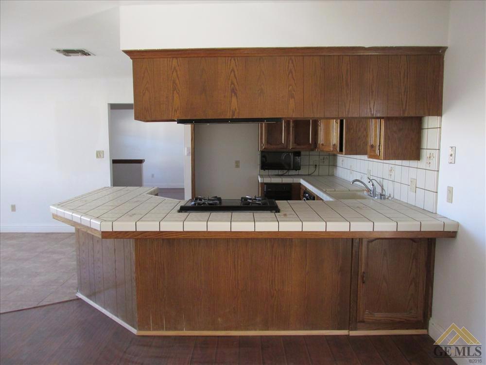 21691 Brook Dr, Tehachapi, CA 93561 photo 8