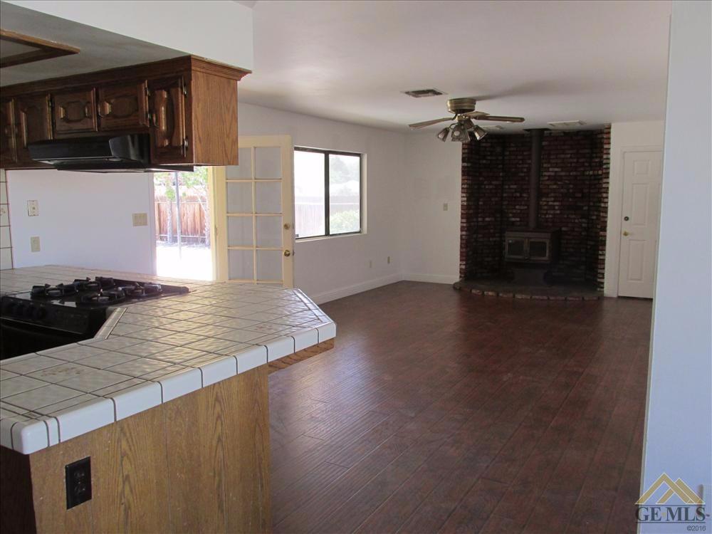 21691 Brook Dr, Tehachapi, CA 93561 photo 5