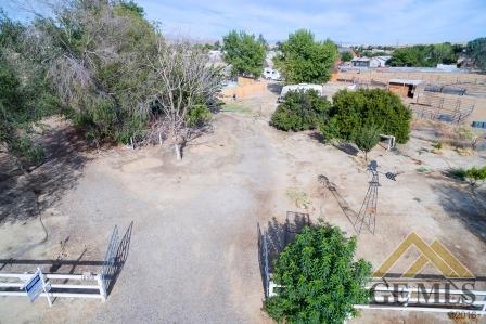 12305 Olivarez St, Taft, CA 93268 photo 1