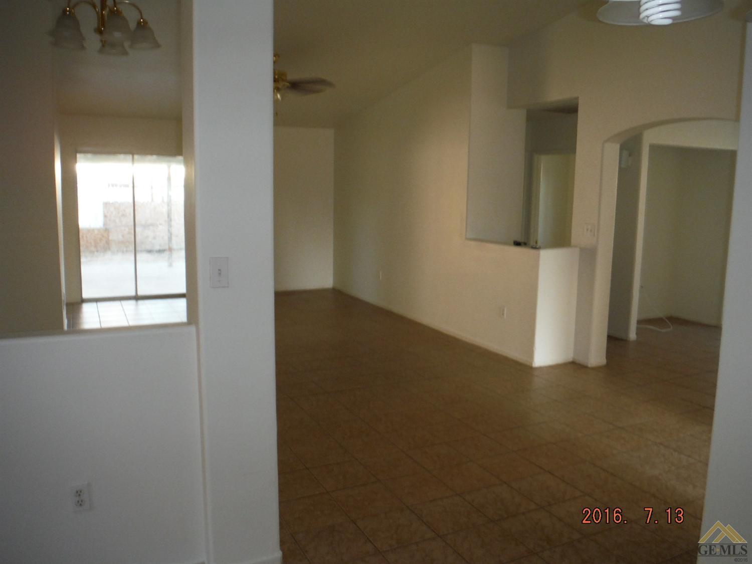 813 Fox Tree Ct, Bakersfield, CA 93306 photo 4