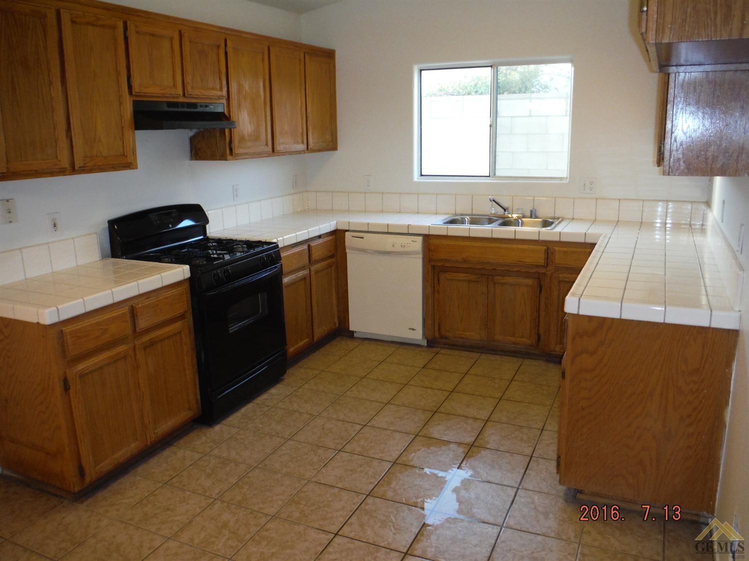 813 Fox Tree Ct, Bakersfield, CA 93306 photo 11
