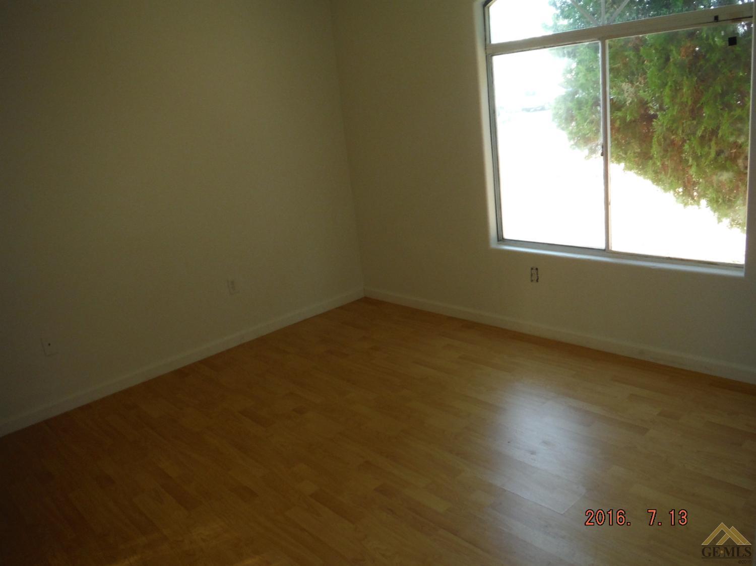 813 Fox Tree Ct, Bakersfield, CA 93306 photo 6
