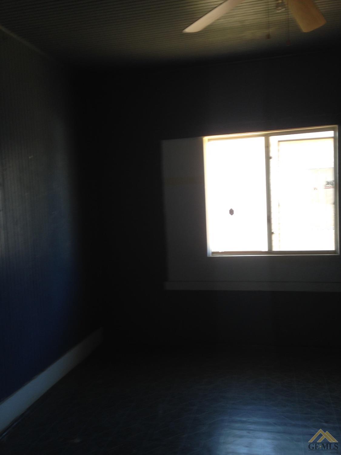 9821 Elmco Ave, Lamont, CA 93241 photo 9