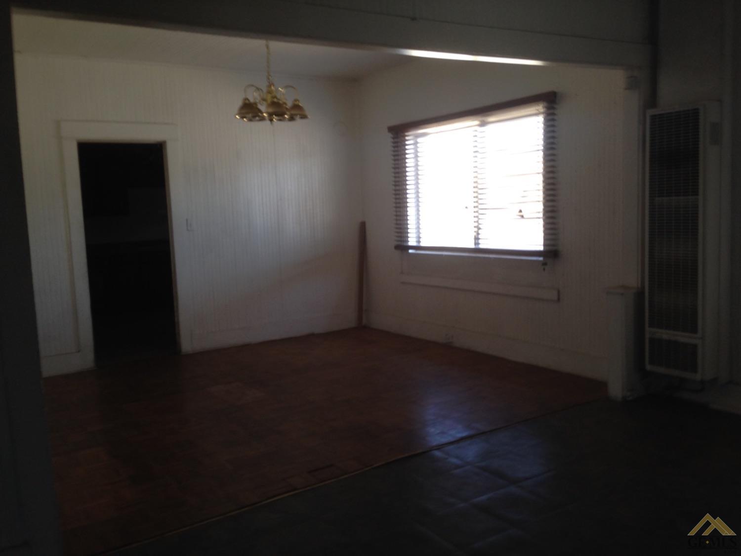 9821 Elmco Ave, Lamont, CA 93241 photo 8