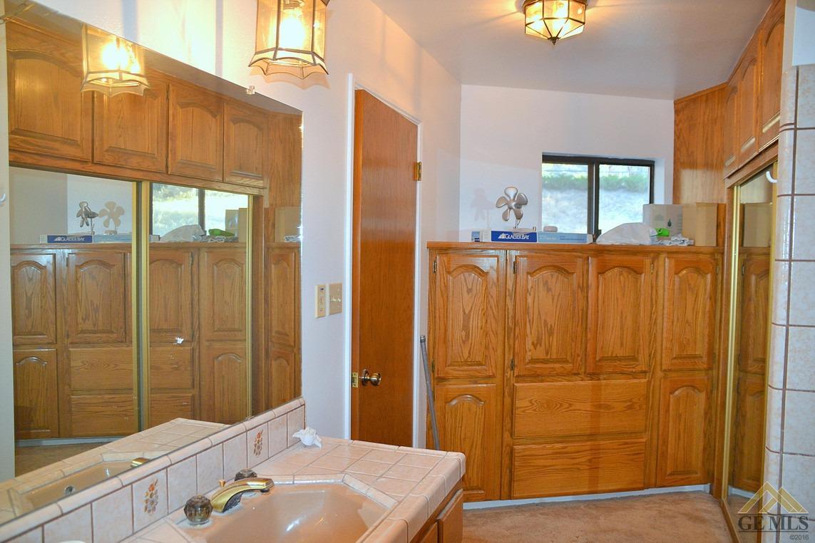24321 San Juan Dr, Tehachapi, CA 93561 photo 12