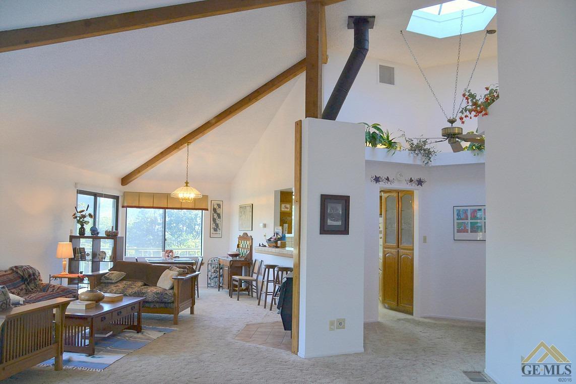 24321 San Juan Dr, Tehachapi, CA 93561 photo 8