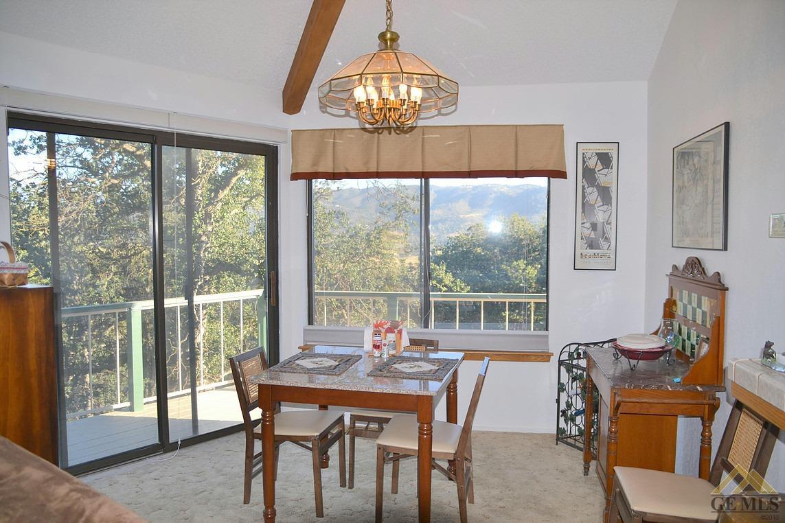 24321 San Juan Dr, Tehachapi, CA 93561 photo 4