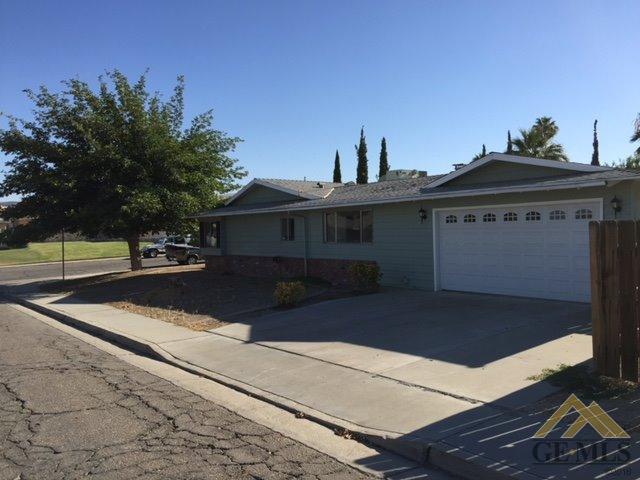 308 Irene St, Taft, CA 93268 photo 2