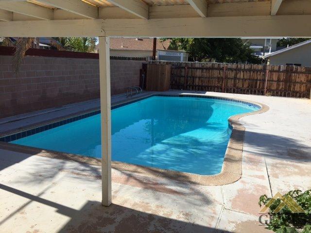 308 Irene St, Taft, CA 93268 photo 4