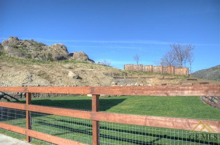 21050 Mount Pl, Tehachapi, CA 93561 photo 12
