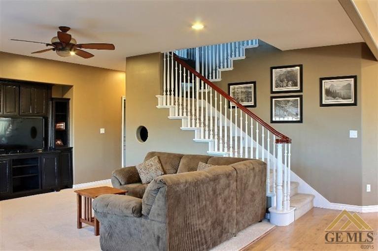 21050 Mount Pl, Tehachapi, CA 93561 photo 8