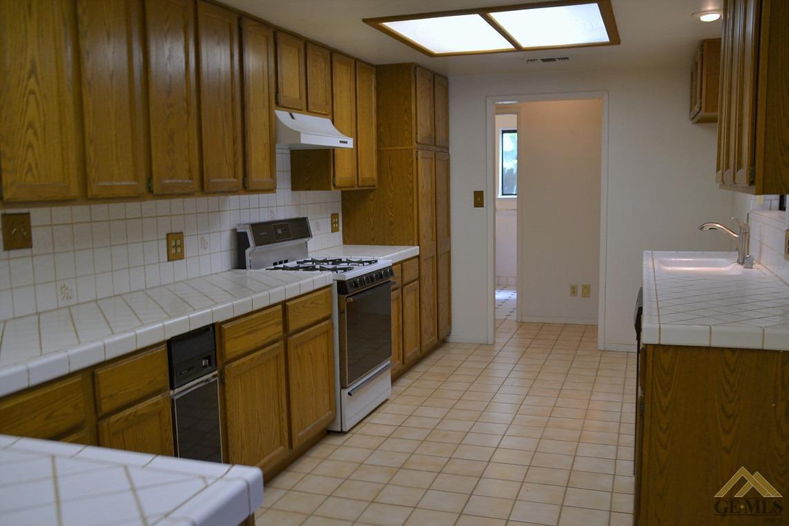 24131 Deertrail Dr, Tehachapi, CA 93561 photo 4