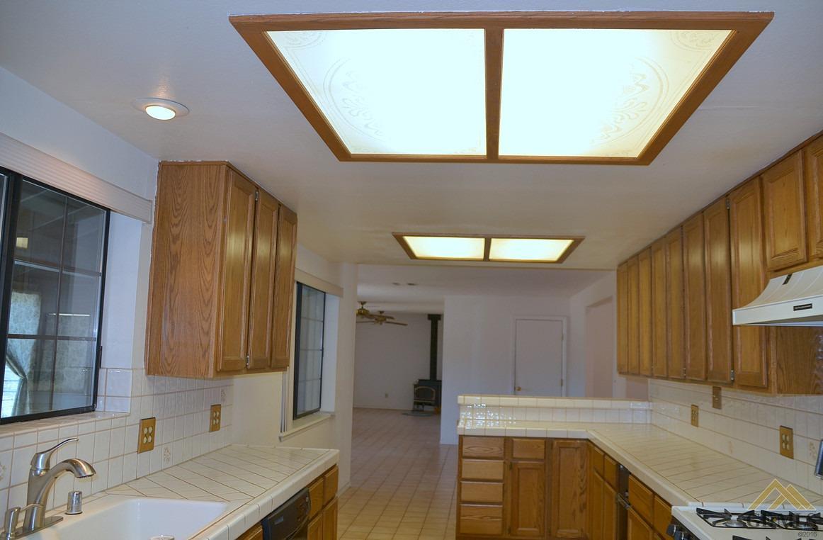 24131 Deertrail Dr, Tehachapi, CA 93561 photo 6