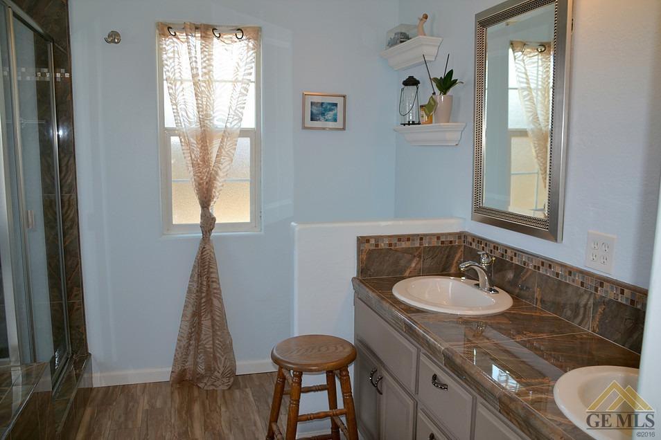 21520 Brook Dr, Tehachapi, CA 93561 photo 16