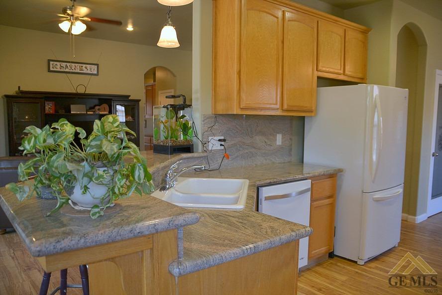 21520 Brook Dr, Tehachapi, CA 93561 photo 7