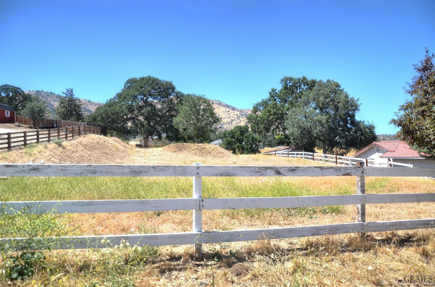22113 Mariposa Rd, Tehachapi, CA 93561 photo 1
