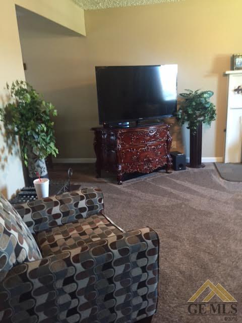 1192 4th St, Wasco, CA 93280 photo 8