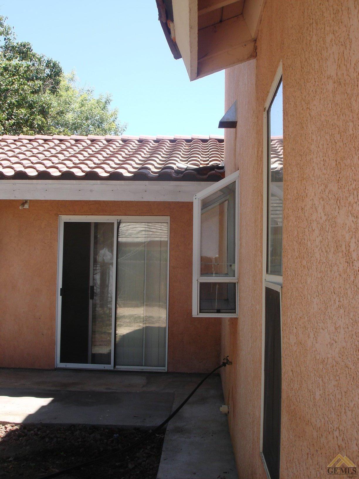2009 5th Dr, Delano, CA 93215 photo 14