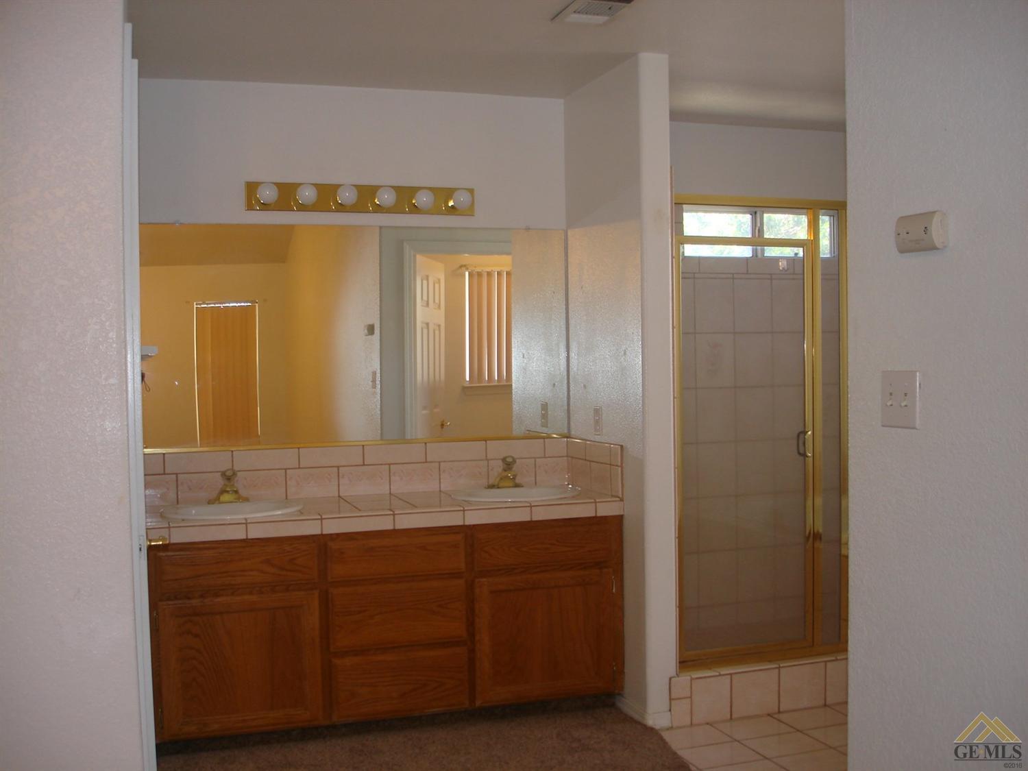 2009 5th Dr, Delano, CA 93215 photo 10