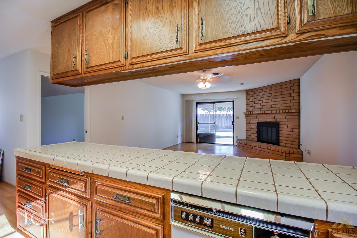 7809 Weldon, Bakersfield, CA 93308 photo 15