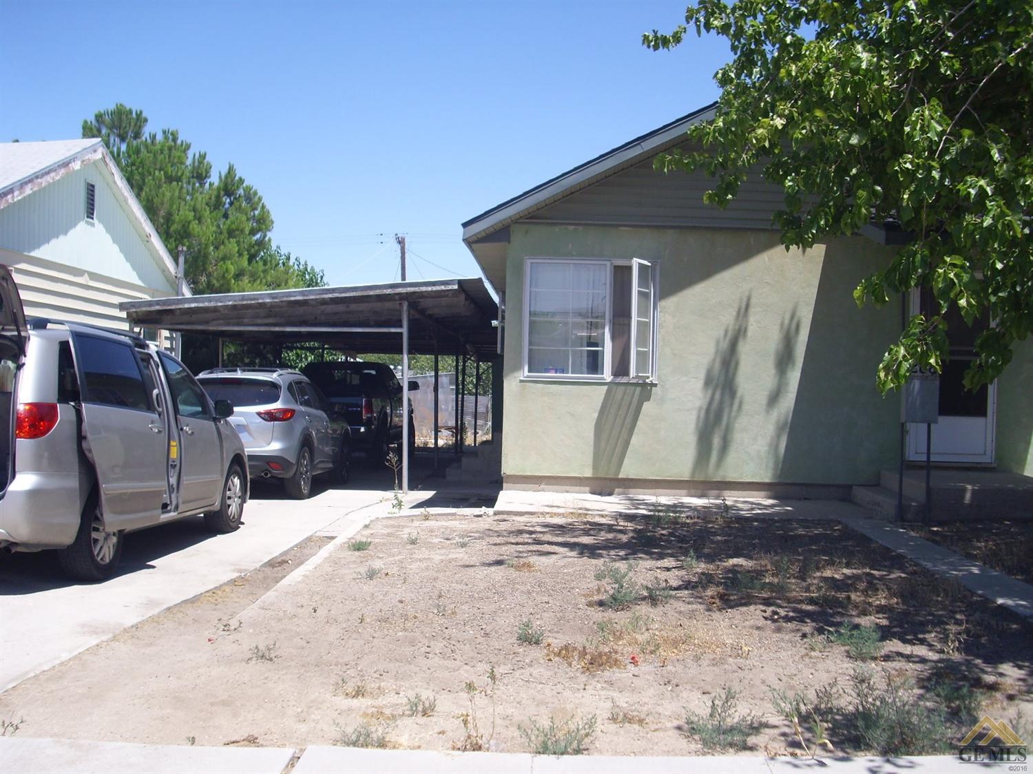 208 Pierce St, Taft, CA 93268 photo 2