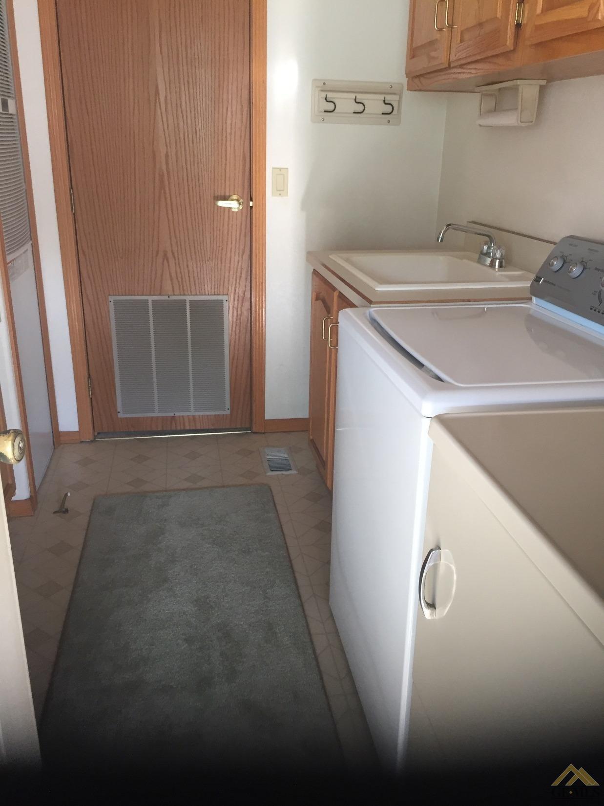 138 Set Ln, Bakersfield, CA 93308 photo 9