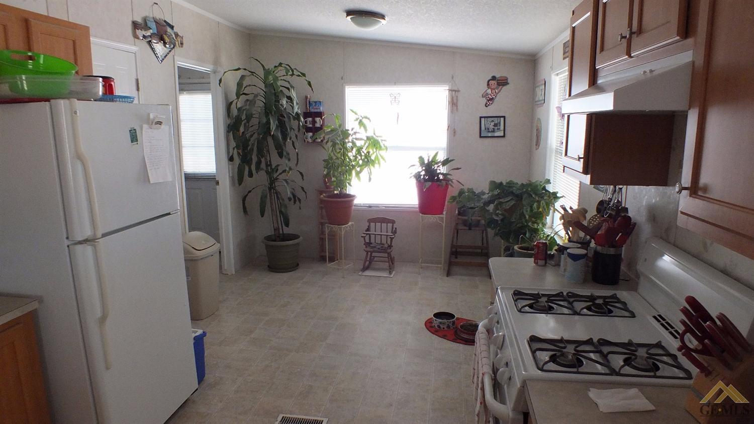 28182 Mcclaren Ave, Taft, CA 93268 photo 8