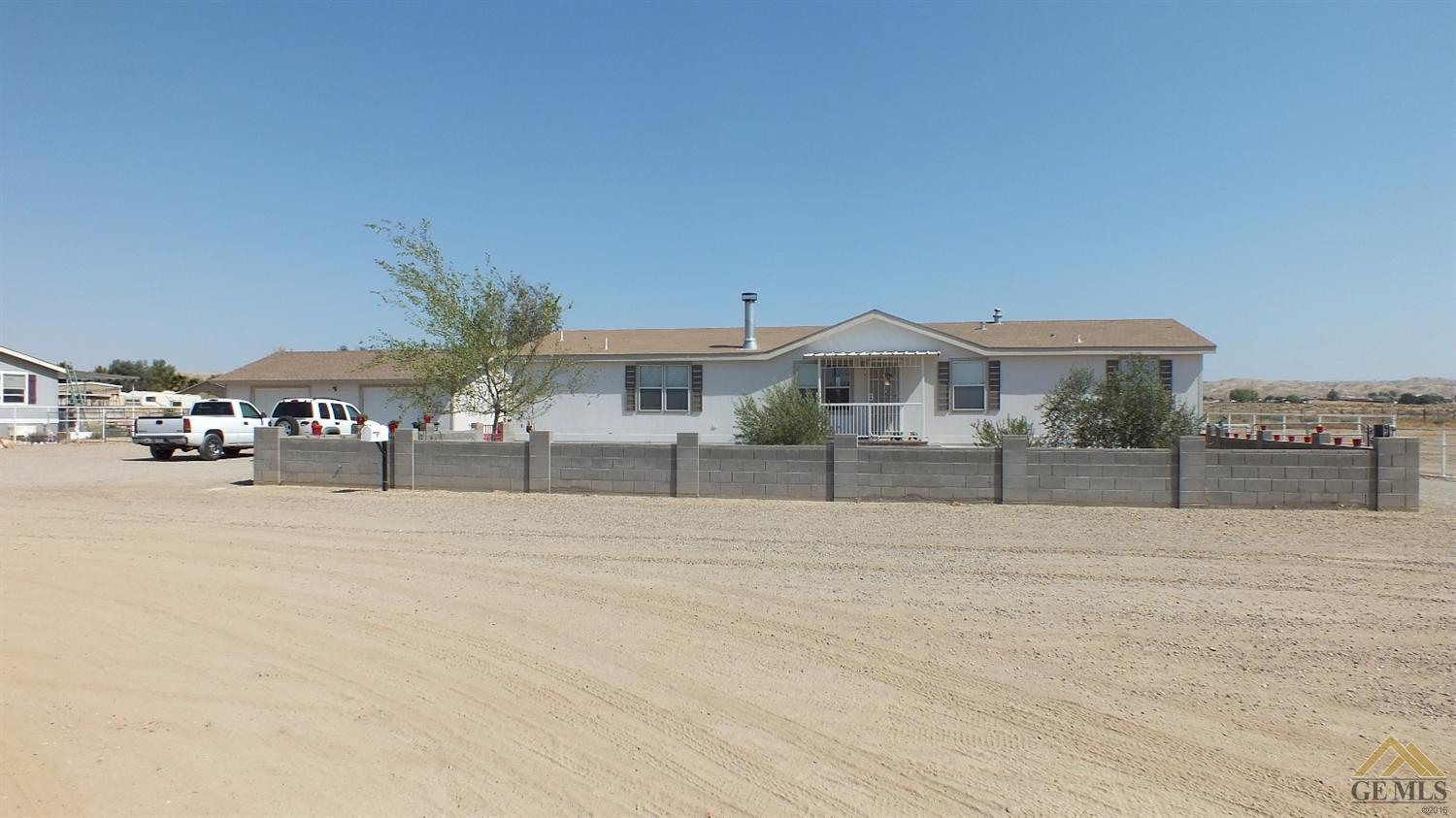 28182 Mcclaren Ave, Taft, CA 93268 photo 1