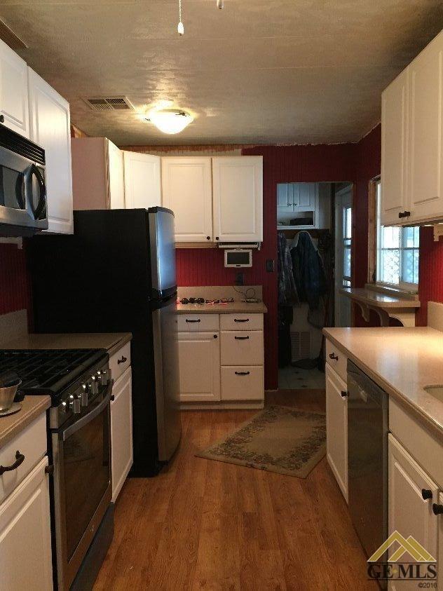 27591 Maple St, Taft, CA 93268 photo 4